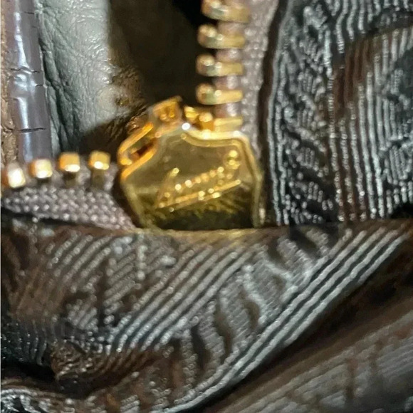 Prada gray pebbled leather satchel handbag - Picture 14 of 16